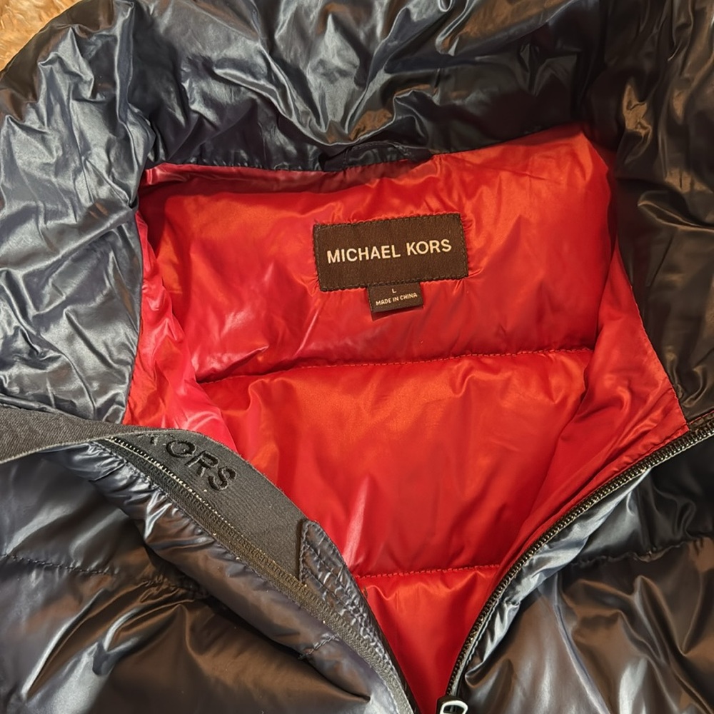 Michael Kors - Picture 2 of 2
